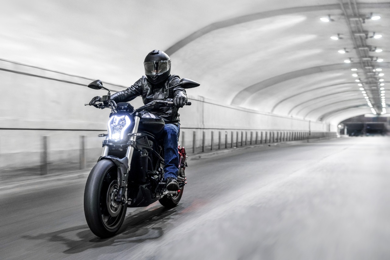 benelli 502c maletas